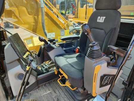 Lánctalpas kotrógép 2019 Caterpillar 320 - 07B (5)