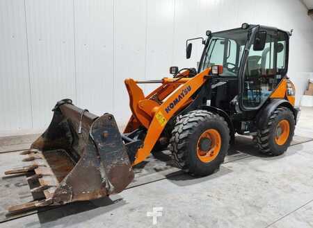 Pyöräkuormaajat 2015 Komatsu WA70-7 (2)