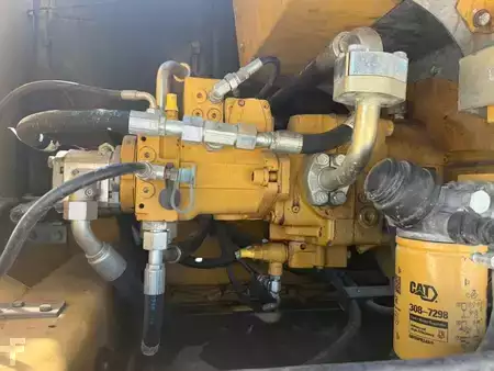 Escavatori gommati 2012 Caterpillar M315D VAH (7)