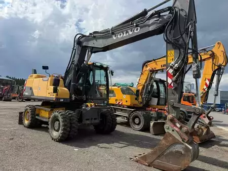Wheel Excavators 2013 Volvo EW180D (2)