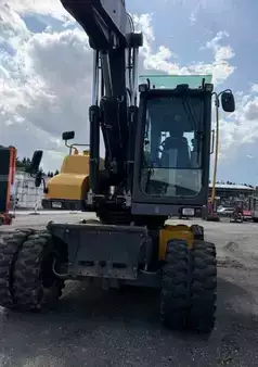 Wheel Excavators 2013 Volvo EW180D (4)