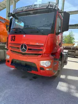 Other 2026 Mercedes-Benz Antos (3)