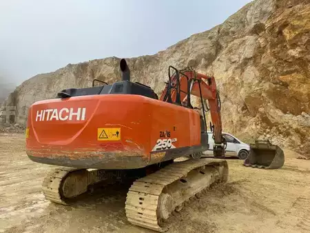 Rupsgraafmachines 2019 Hitachi ZX250LCN-6 (2)