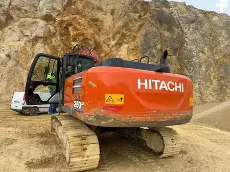 Rupsgraafmachines 2019 Hitachi ZX250LCN-6 (3)