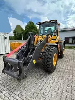 Kerekes rakodó 2026 Volvo L90H2 Long Boom (3)