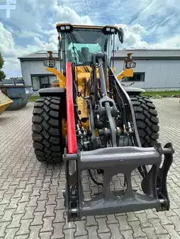 Kerekes rakodó 2026 Volvo L90H2 Long Boom (6)