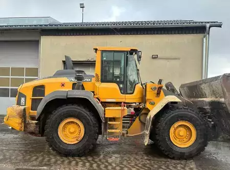 Carregadeira de rodas 2018 Volvo L120H (1)