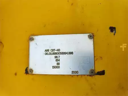Accessoires 2000 Atlas Copco Mustang A66 CBT-HD (6)