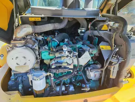 Wielladers 2014 Volvo L30G (7)