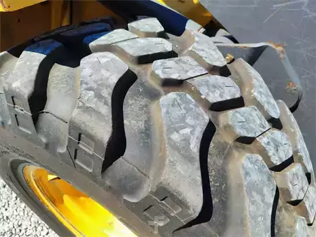 Wielladers 2014 Volvo L30G (8)