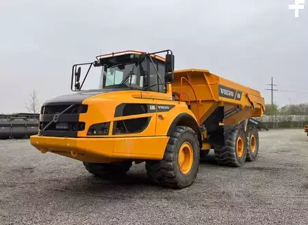Nivelohjatut dumpperit 2022 Volvo A30G (2)