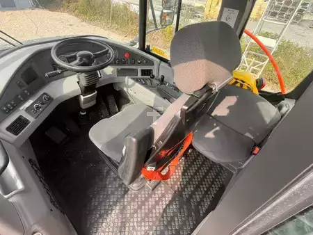 Nivelohjatut dumpperit 2022 Volvo A30G (5)