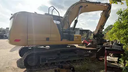 Bæltegraver 2021 Caterpillar 320 07D (2)