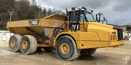 Articulated Dump Trucks 2015 Caterpillar 745C (3)