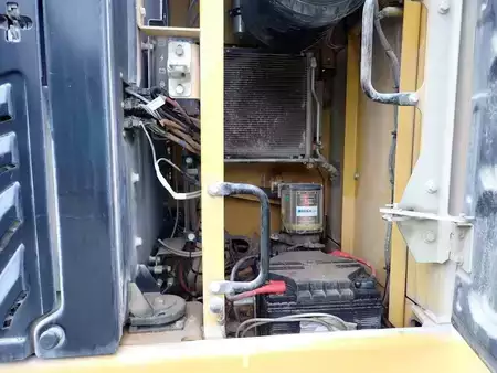 Beltegraver 2018 Caterpillar 326FLN (9)