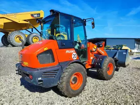 Pyöräkuormaajat 2022 Kubota R090 (4)