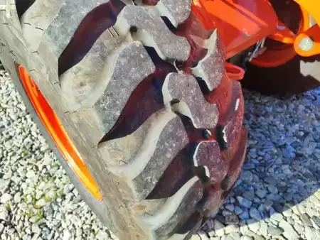 Kerekes rakodó 2022 Kubota R090 (7)