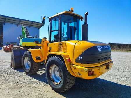 Kolové nakladače 1998 Volvo L 45 (1)