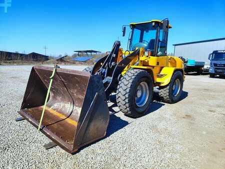 Kolové nakladače 1998 Volvo L 45 (2)