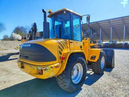 Kolové nakladače 1998 Volvo L 45 (4)