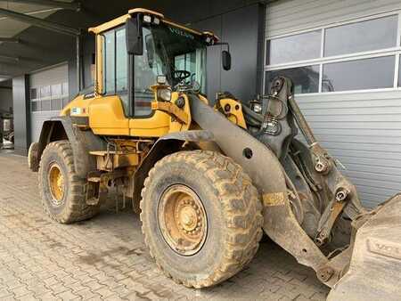 Kolové nakladače 2015 Volvo L90H (1)