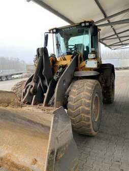Kolové nakladače 2015 Volvo L90H (3)