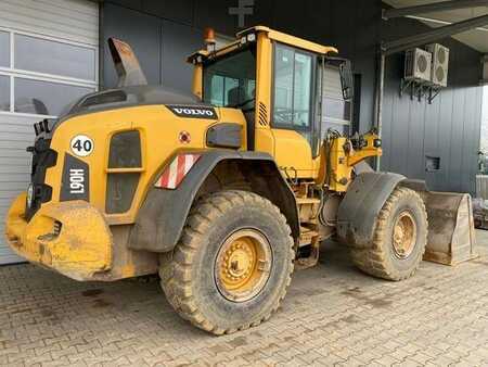 Kolové nakladače 2015 Volvo L90H (4)