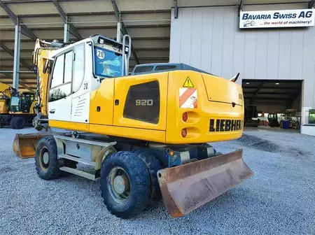 Mobiele graafmachines 2015 Liebherr A920 Litronic (1)