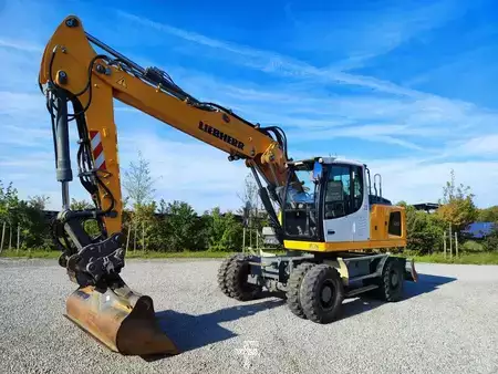Mobiele graafmachines 2015 Liebherr A920 Litronic (2)