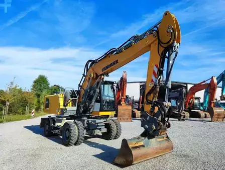 Mobiele graafmachines 2015 Liebherr A920 Litronic (3)