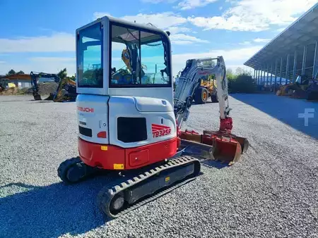 Minigraver 2023 Takeuchi TB325R (4)