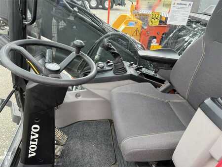 Escavadora de rodas 2022 Volvo EWR130E (6)