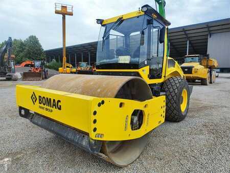Compacteur á dechets 2020 BOMAG BW 213 D-5 (2)