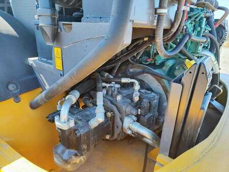 Kolové nakladače 2014 Volvo L 45 G (8)