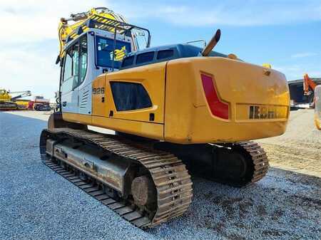 Korečková rýpadla 2014 Liebherr R926LC (1)