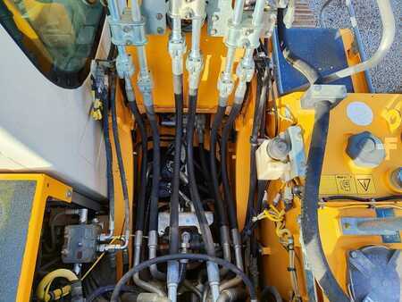 Pelles sur chenilles 2015 Liebherr R920 (7)