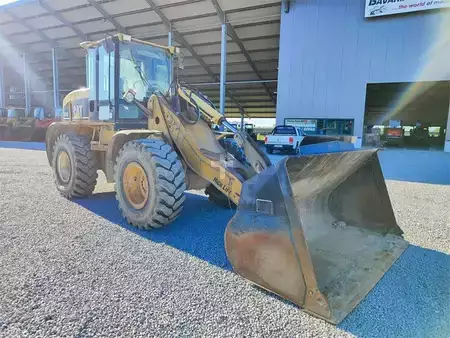 Chargeuse sur pneus 2005 Caterpillar 924G HL (3)