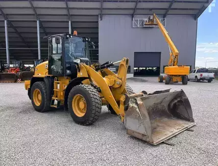 Kolové nakladače 2021 Caterpillar 910 (7)