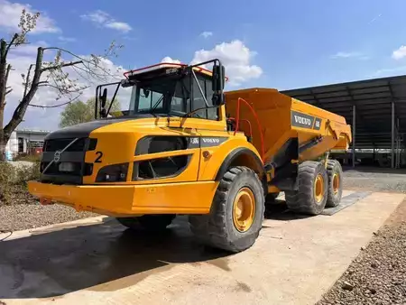 Nivelohjatut dumpperit 2022 Volvo A30G (3)