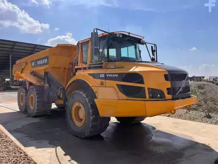 Nivelohjatut dumpperit 2022 Volvo A30G (4)