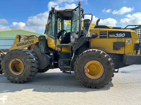 Chargeuse sur pneus 2020 Komatsu WA380-8E0 (1)