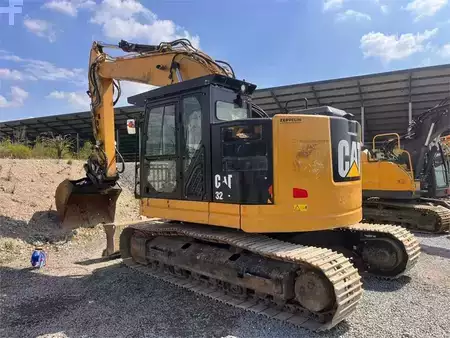 Korečková rýpadla 2020 Caterpillar 325FL CR (1)