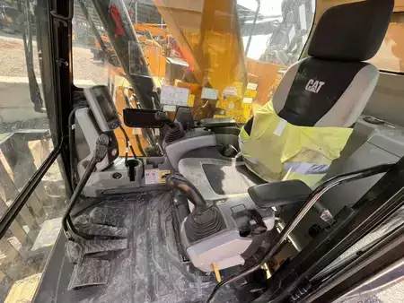 Korečková rýpadla 2020 Caterpillar 325FL CR (5)