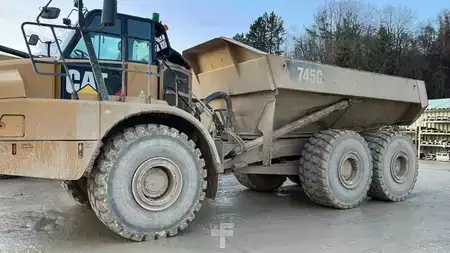 Articulated Dump Trucks 2015 Caterpillar 745C (2)