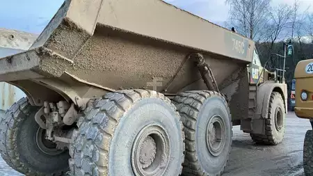 Articulated Dump Trucks 2015 Caterpillar 745C (3)