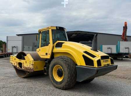 Compactadores de lixo 2013 BOMAG BW219 DH-4 (1)
