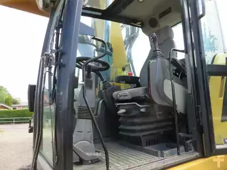 Mobilní bagry 2018 Caterpillar M320F (5)