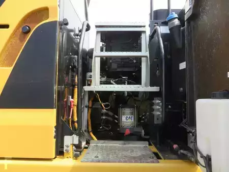 Mobilní bagry 2018 Caterpillar M320F (7)