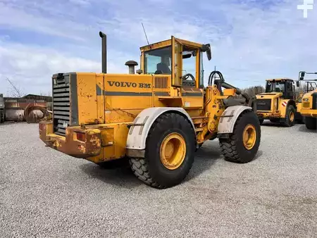 Kolové nakladače 1992 Volvo L 120 B (4)