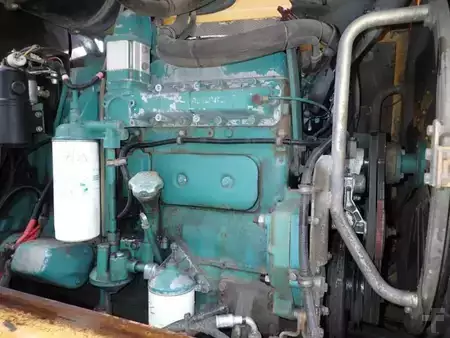 Kolové nakladače 1992 Volvo L 120 B (8)